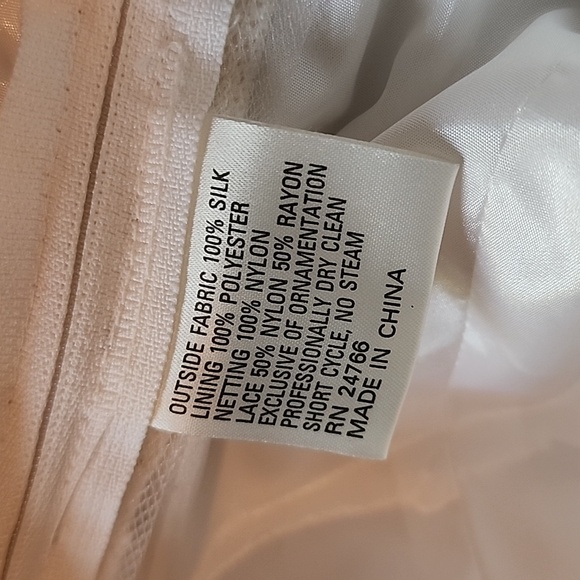 Vtg Stunning Victorian silk  Wedding gown sold as is - Picture 11 of 12